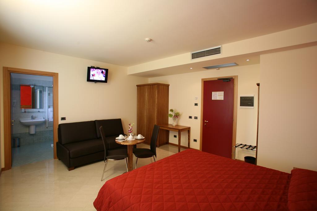 Hotel 5 Vie Almenno San Salvatore Habitación foto